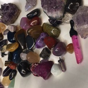Large witchy Crystal & stones lot / complete clean out of my jewelry box